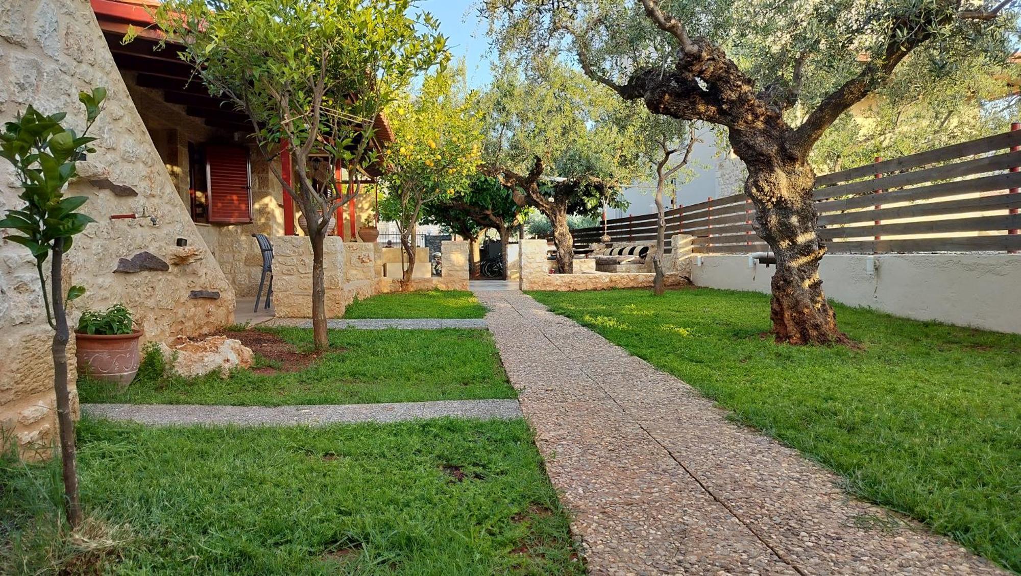 George'S Houses Riglia Екстериор снимка